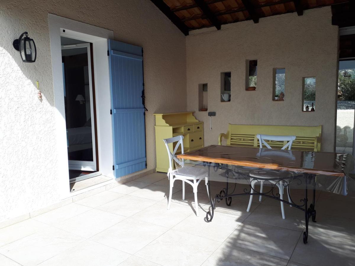 Bed and Breakfast L'Oustaou De L'Estama Rocbaron Exterior foto